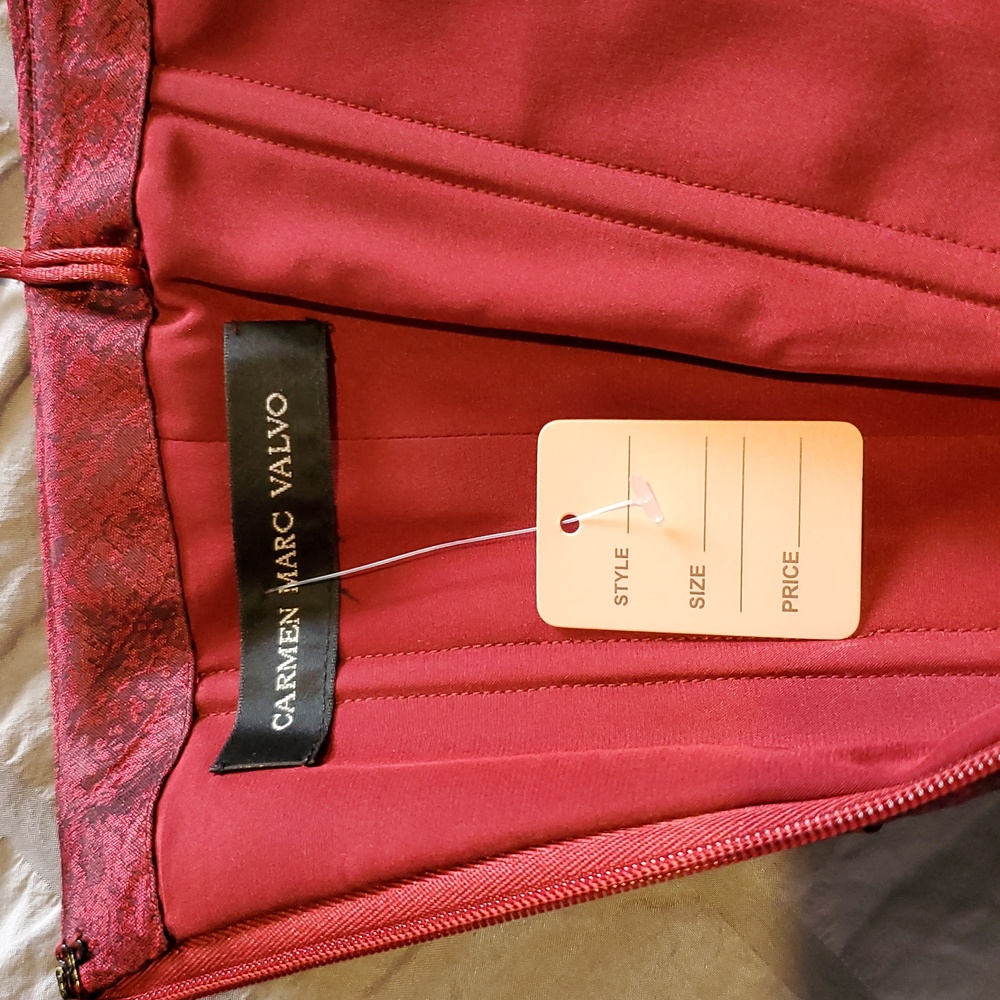 Carmen Marc Valvo Burgundy Strapless Cocktail Dress with Sheer Scarf - Picture 10 of 13